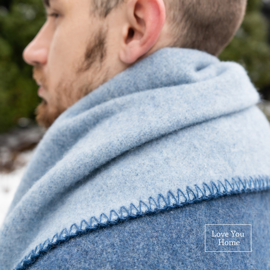 80% Merino wool blanket · 3