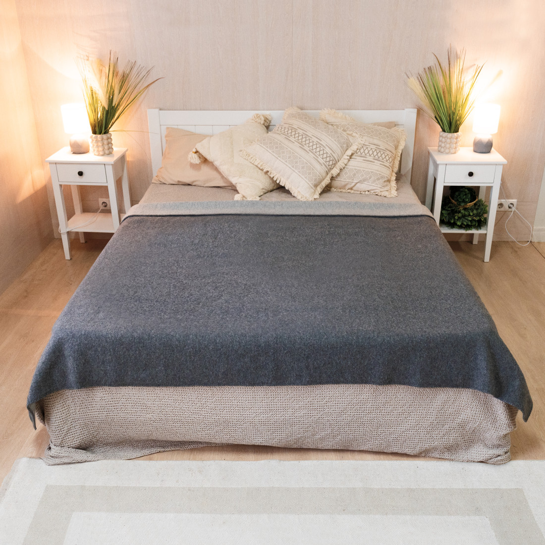 80% Merino Wool Blanket · 7