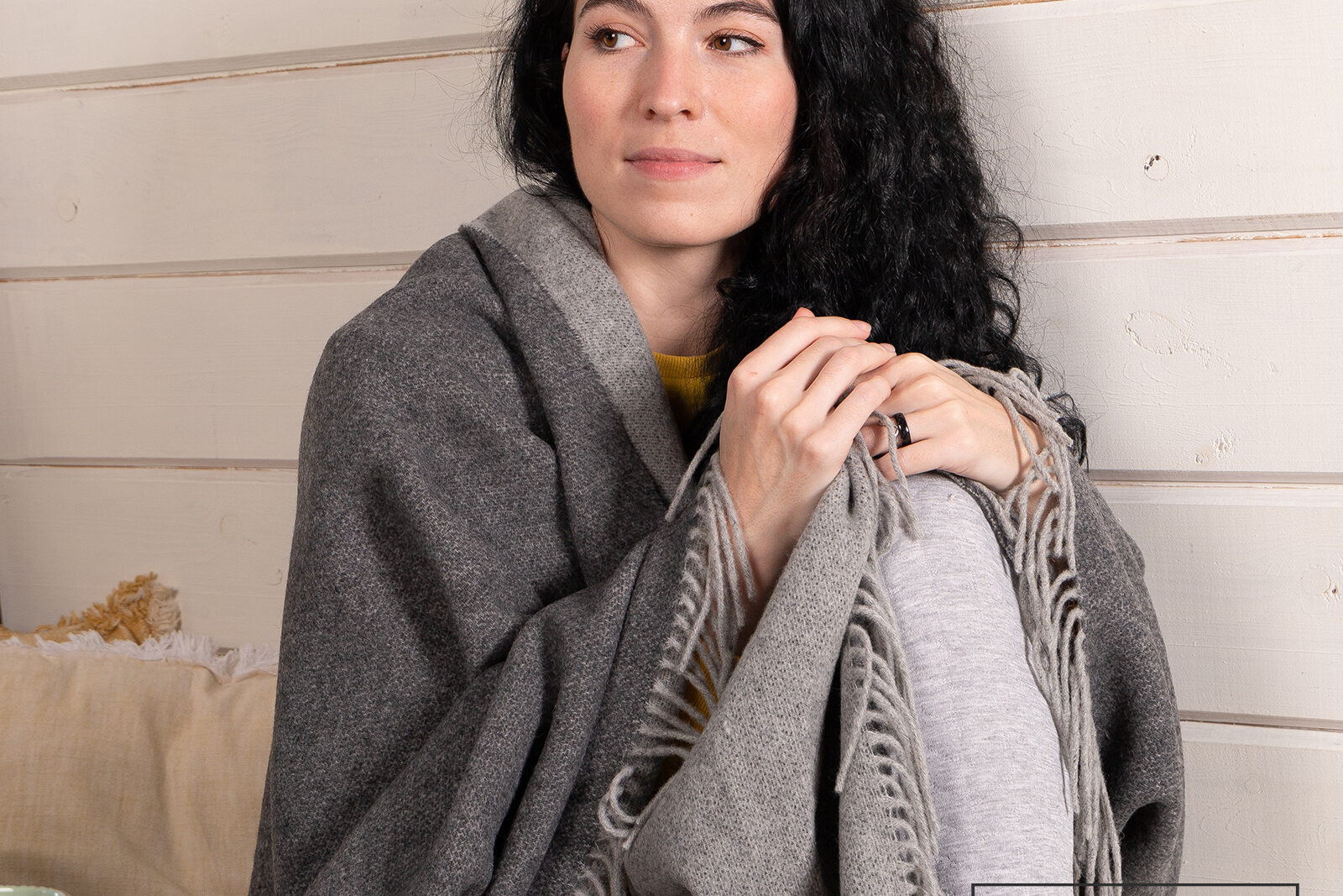 Alpaca vs. merino: which blanket is warmer and softer?